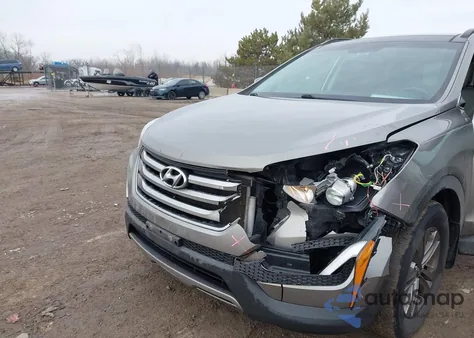 2016 Hyundai Santa Fe Sport 2.4L z USA, uszkodzony, nr VIN 5XYZUDLB8GG356832